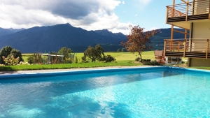 Apartment and Chalet 
